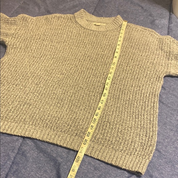 American Eagle Outfitters Gray Crew Neck Sweater - Picture 6 of 9